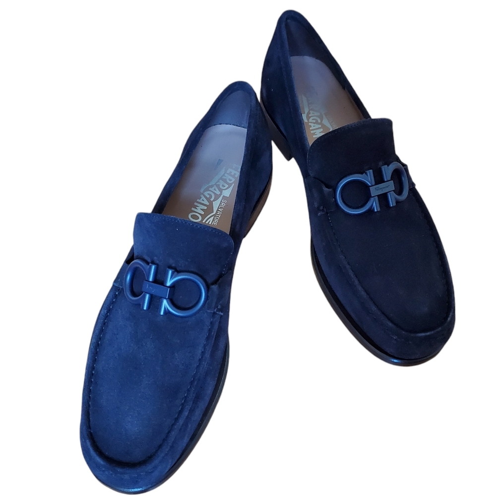 SOLD SALVATORE FERRAGAMO MEN'S ROLO 6 DARK BLUE BUC SUEDE LOAFERS SZ 9 EE